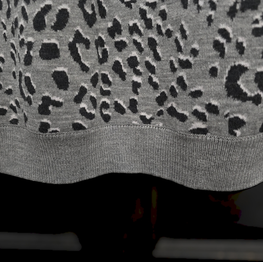 LOFT PETITES LARGE GREY BLACK AND WHITE SWEATER DRESS - Picture 6 of 6